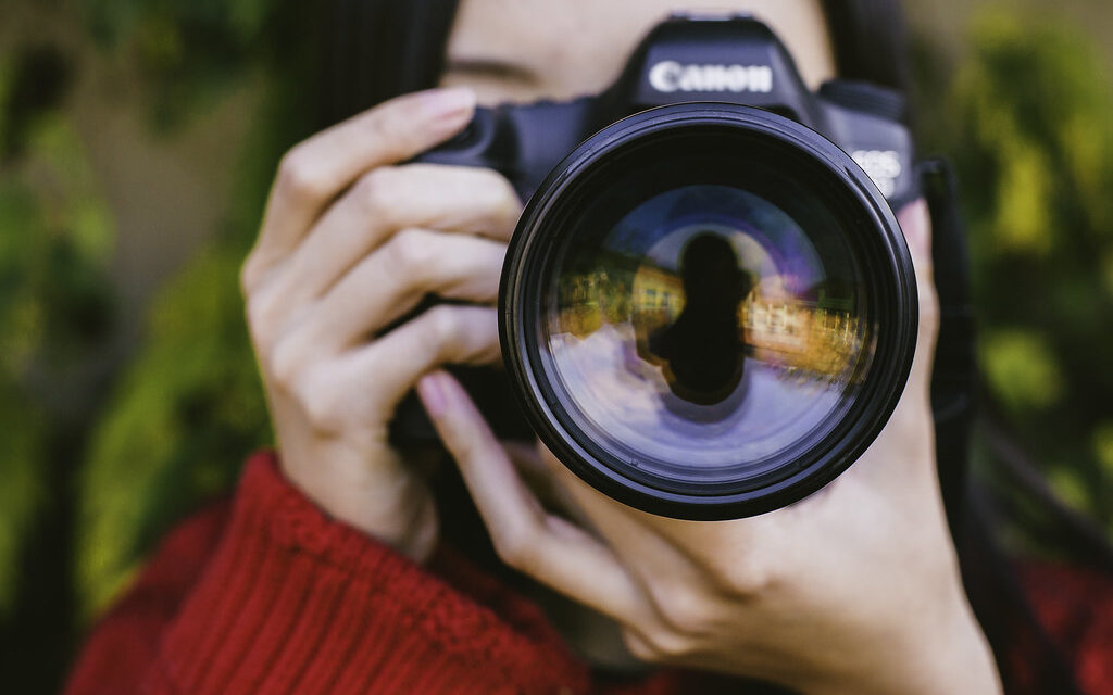 Beyond the Lens: How HR Can Leverage Photography Skills to Enhance Workplace Culture and Communication